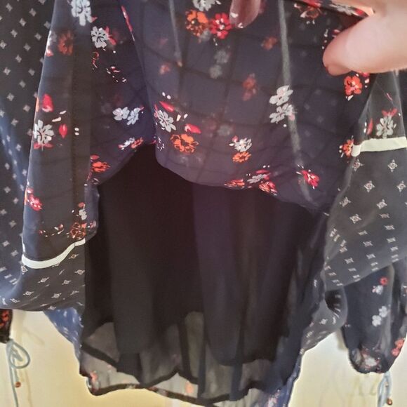 Abercrombie & Fitch Floral Semi-Sheer Long Sleeve Tie Detail Blouse Size Medium - Picture 4 of 7